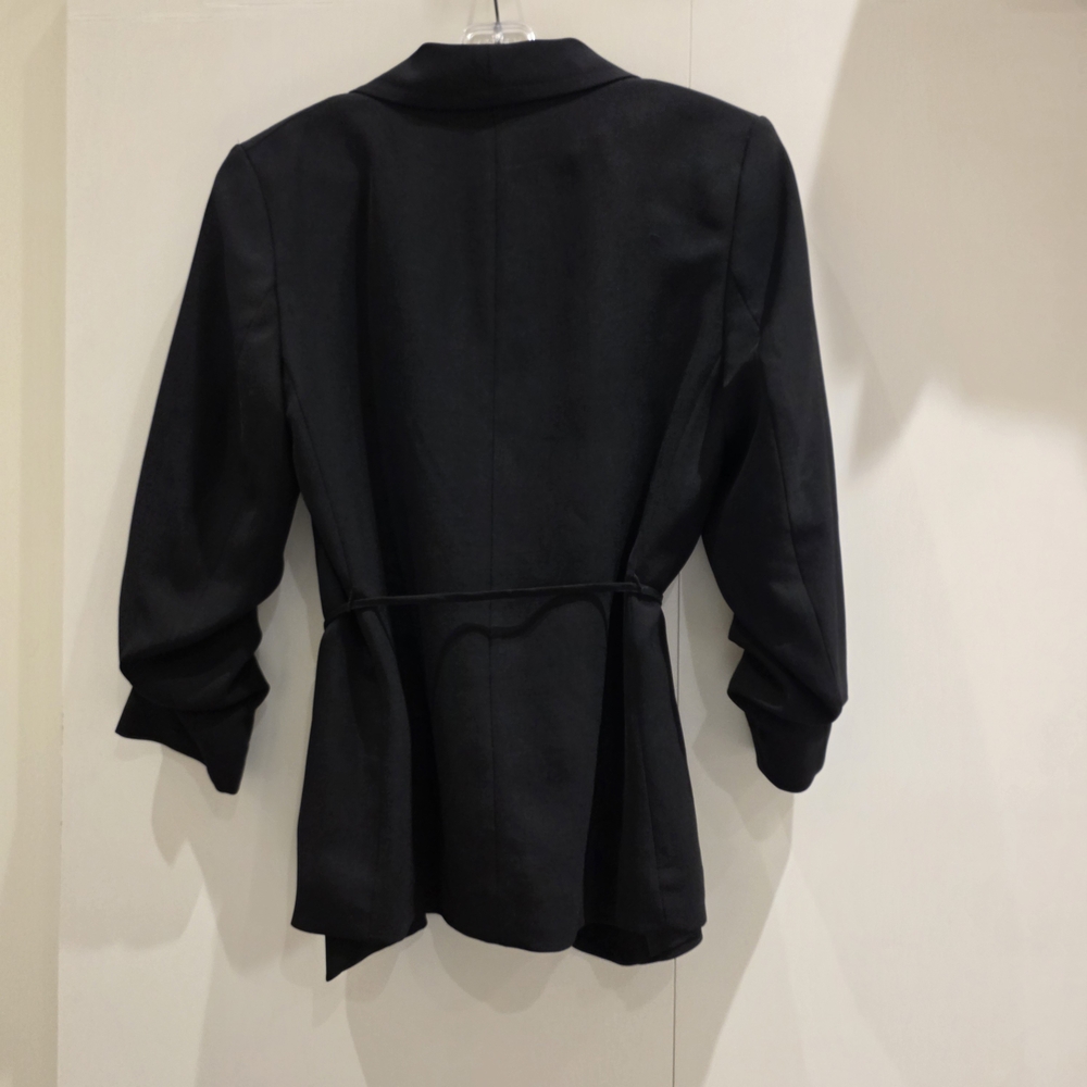 H&M Black Women's Blazer with Tie Waist - Picture 4 of 6